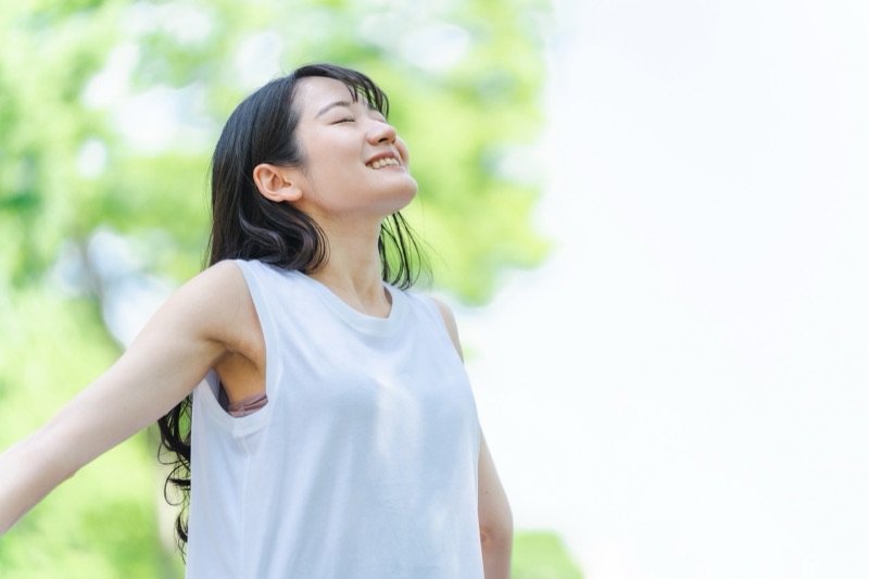 免疫力を意識する女性のイメージ