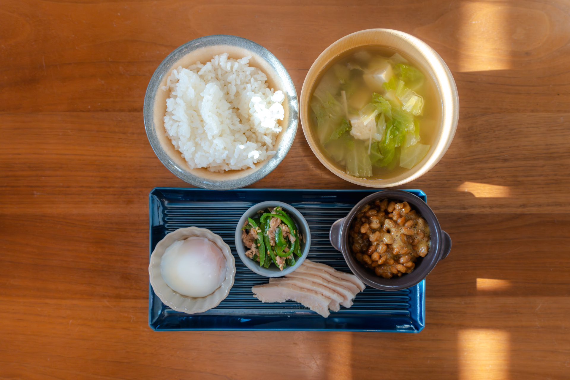 肉・魚・卵・大豆など高たんぱく食品