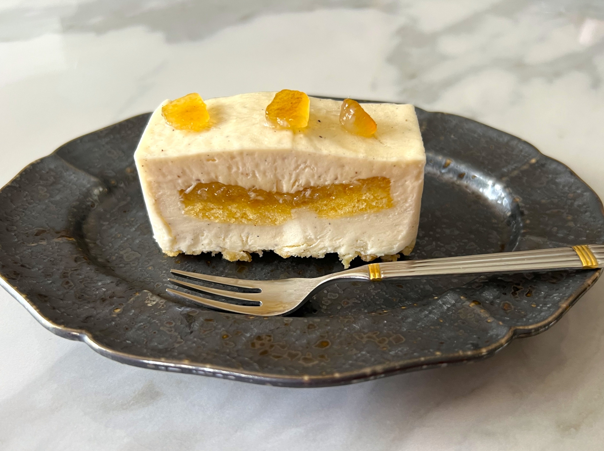 水切りヨーグルトで作ったレアチーズケーキ完成品
