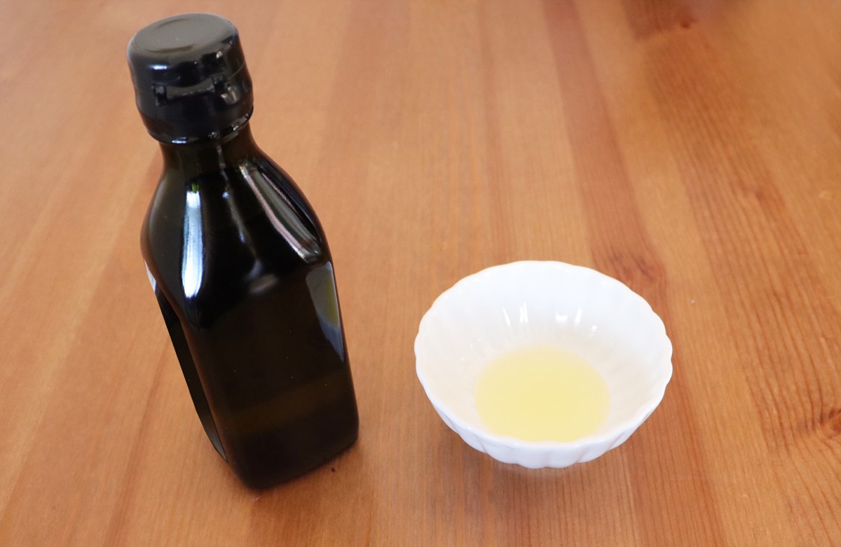 えごま油の瓶｜シソ科えごまの油のイメージ