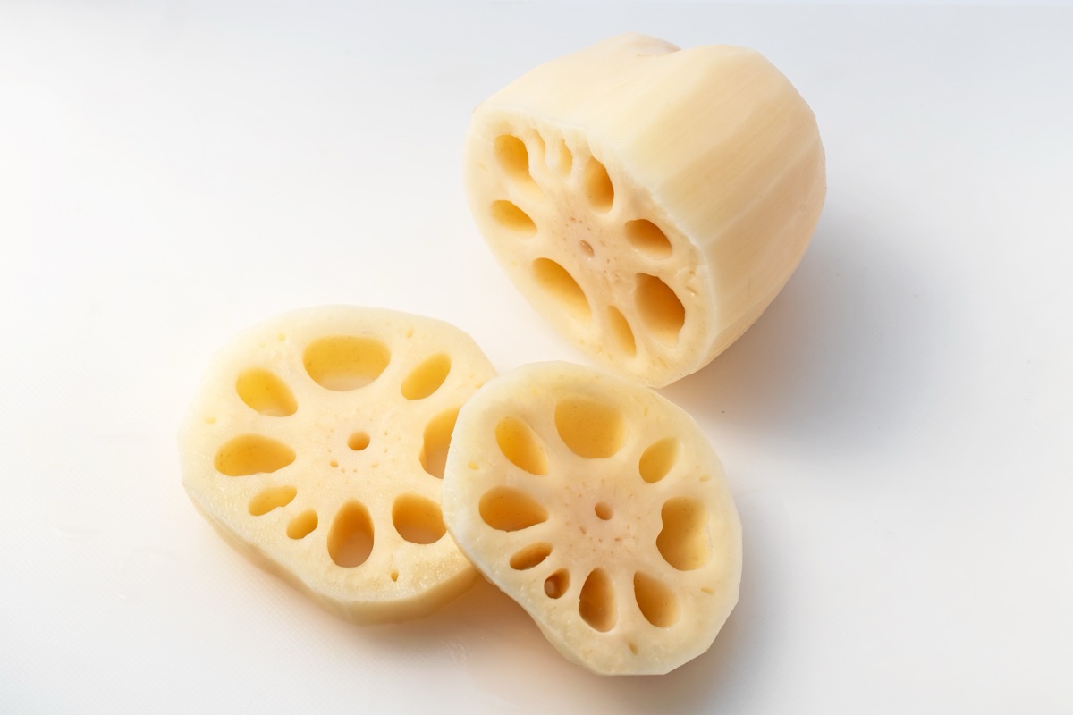 れんこんの輪切り｜穴のあいた根菜のイメージ