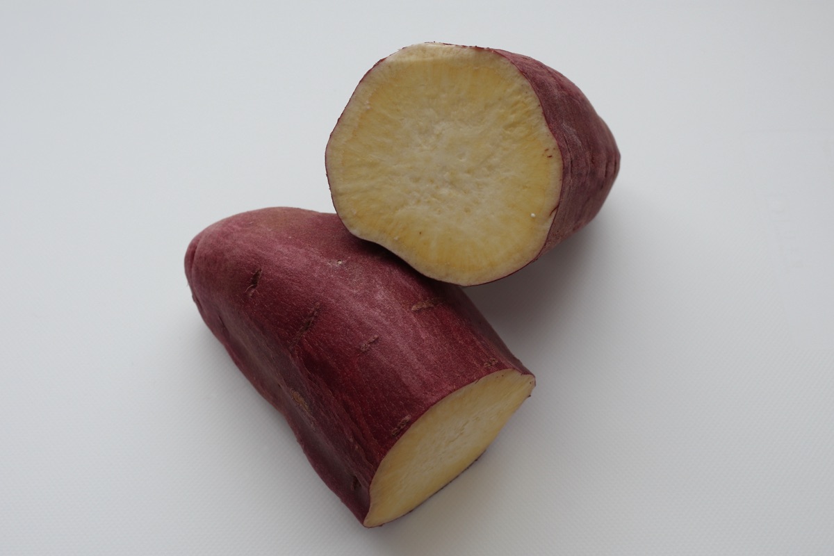 カットしたさつまいも|ヤラピンや食物繊維のイメージ